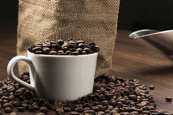 فواید قهوه‌ی بدون کافئین برای سلامتی