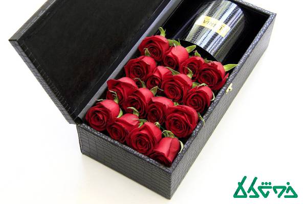 باکس گل: جلوه‌ای از زیبایی و احساس در یک قاب
