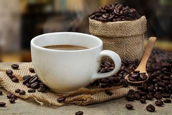واکنش‌های آلرژیک در اثر تغییرات هورمونی بعد از نوشیدن قهوه 